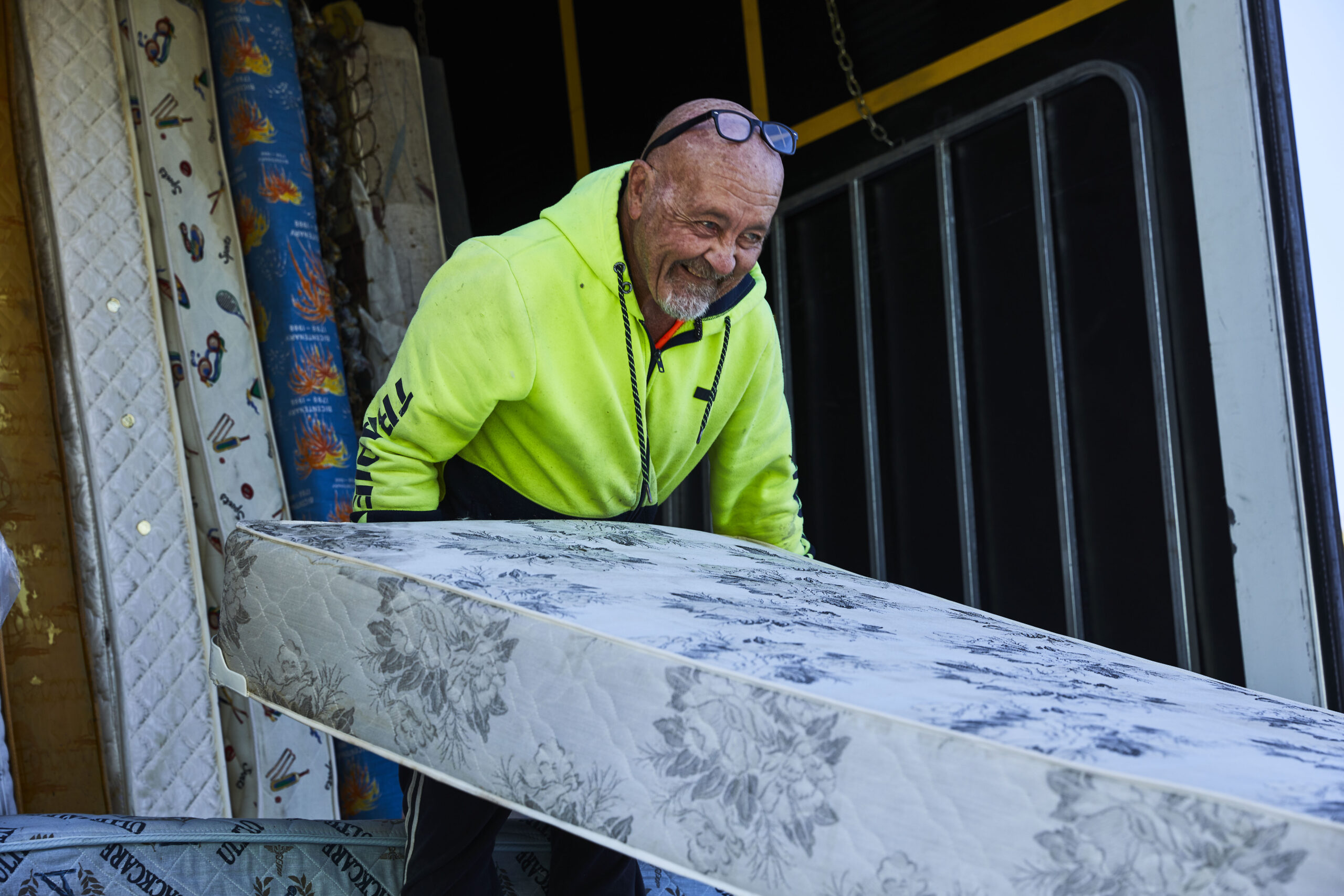 What Happens to A Mattress When It’s Recycled – Soft Landing Mattress Recycling